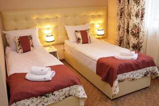 Отель Hotel&Restaurant Premium Club Яремче Стандартный двухместный номер с 1 кроватью или 2 отдельными кроватями и балконом-5