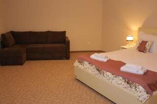 Отель Hotel&Restaurant Premium Club Яремче Улучшенные апартаменты-5